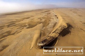 “Эдвард Болен” - Самый знаменитый корабль в пустыне
