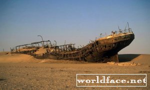 “Эдвард Болен” - Самый знаменитый корабль в пустыне